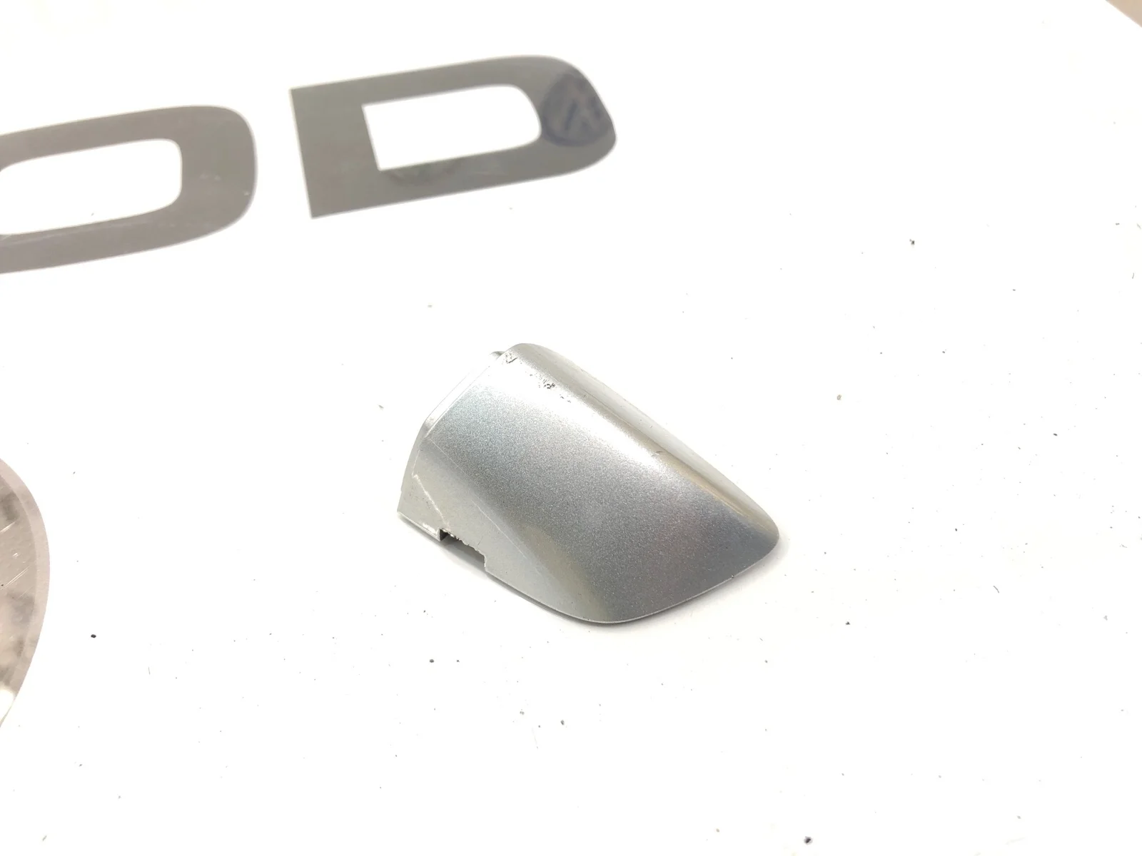 Заглушка личинки замка Volkswagen Passat 2013 1K8837879GRU B7 (NMS) АМЕРИКА 2.0 CFFB, передняя левая