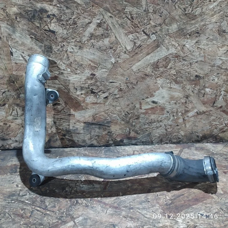 Патрубок интеркуллера Volkswagen Touran 2011 1T3