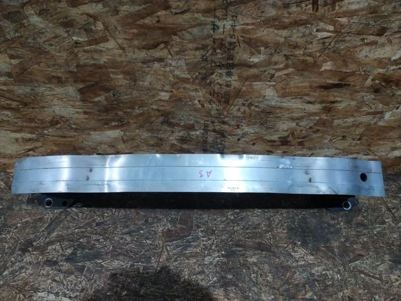 Усилитель бампера AUDI A3 2005 8P1