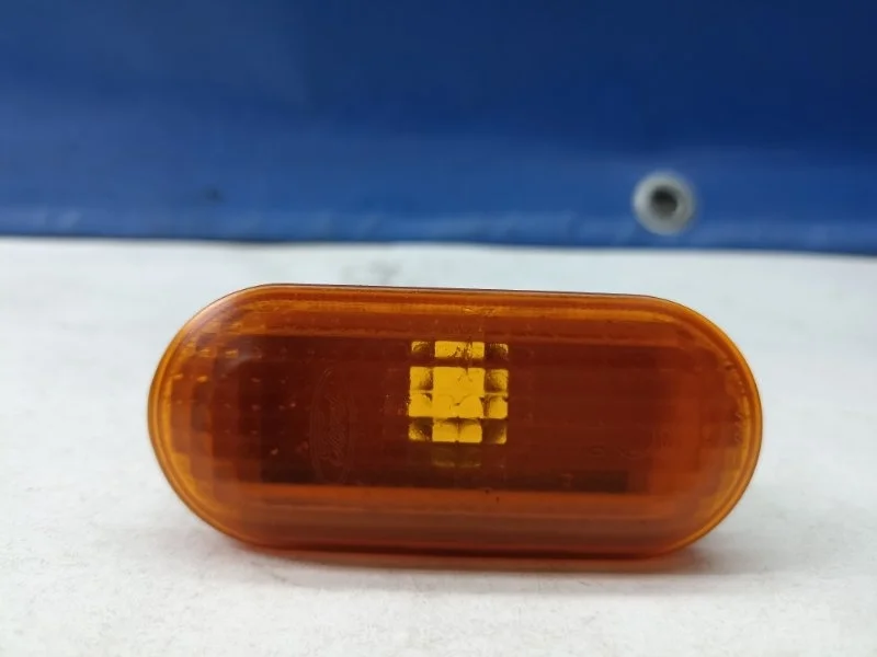 Повторитель поворота в крыло Ford Fusion 2002 - 2012 4360568