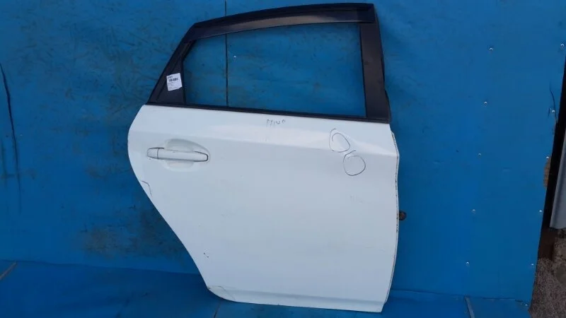 Дверь Toyota Prius 2009-2015