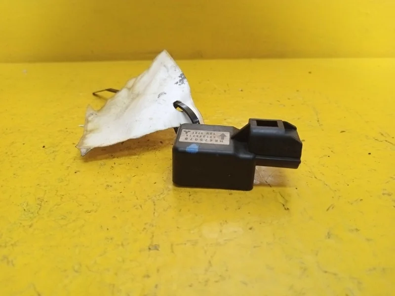 Датчик airbag MITSUBISHI