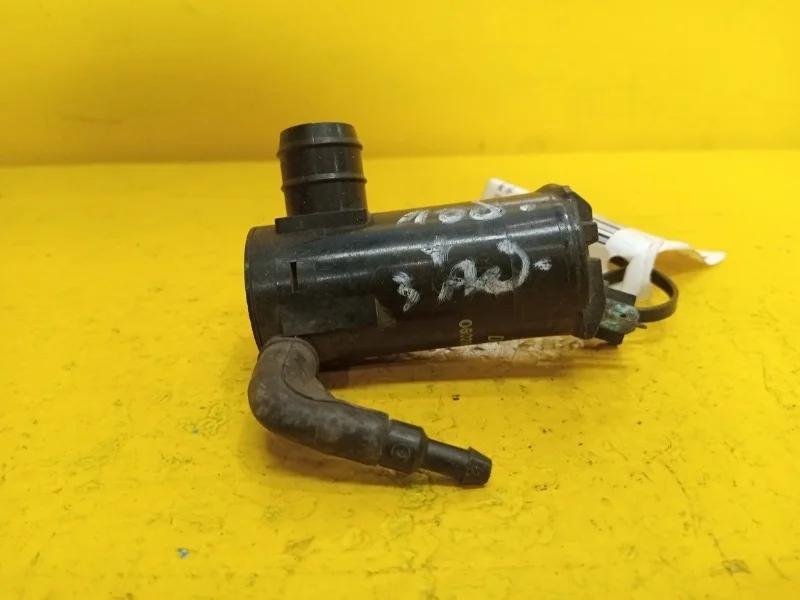 Насос омывателя MITSUBISHI Outlander 1 2003-2007