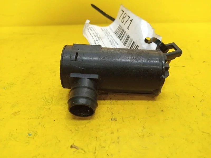 Насос омывателя MITSUBISHI Outlander 1 2003-2007