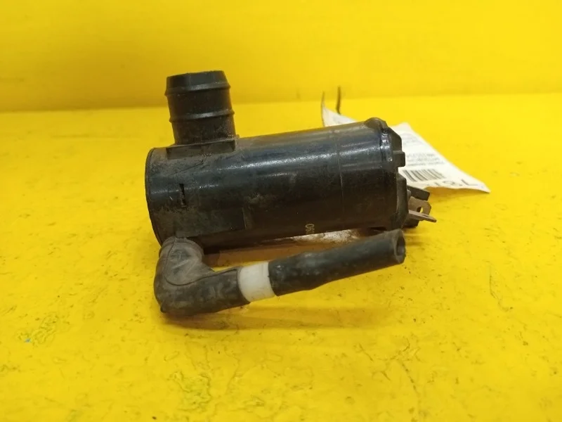 Насос омывателя MITSUBISHI Outlander 1 2003-2007