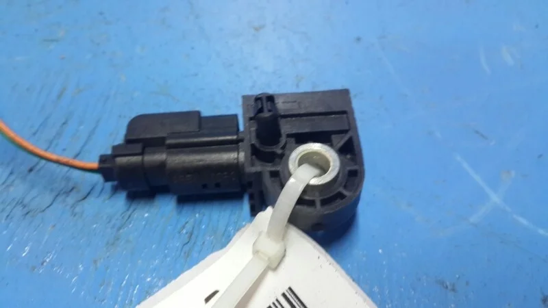 Датчик удара Kia Sorento 2 2009-2012