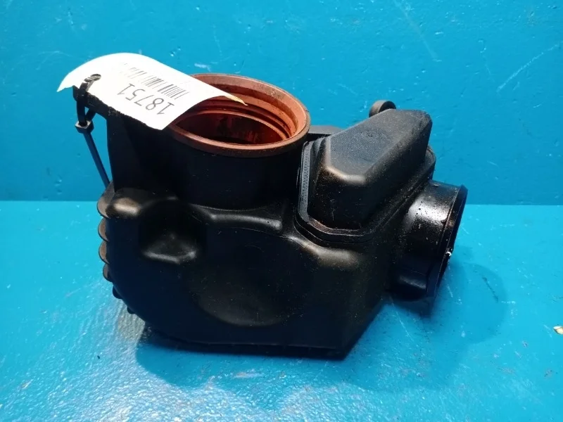 Резонатор воздушного фильтра Mercedes-Benz -Class 2000-2008 W203