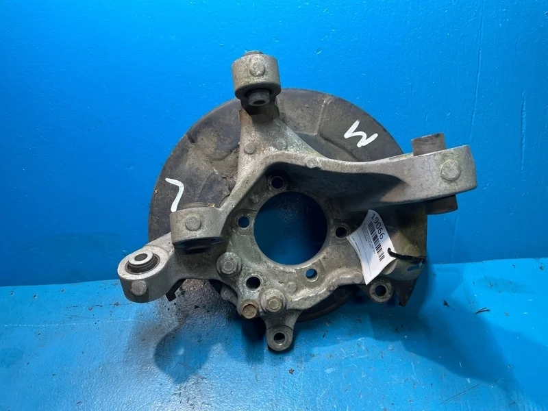 Кулак поворотный Infiniti M25, 2010-2013