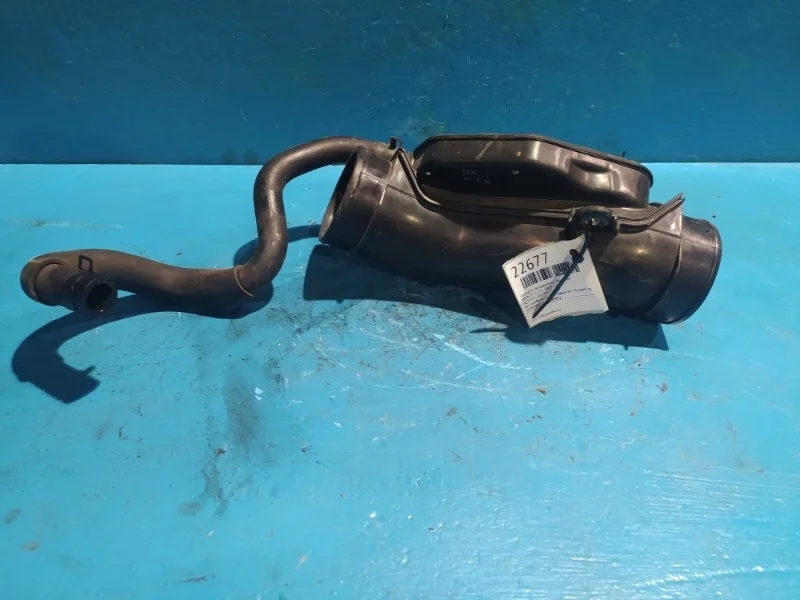 Патрубок воздушного фильтра Infiniti FX, G 2002-2007