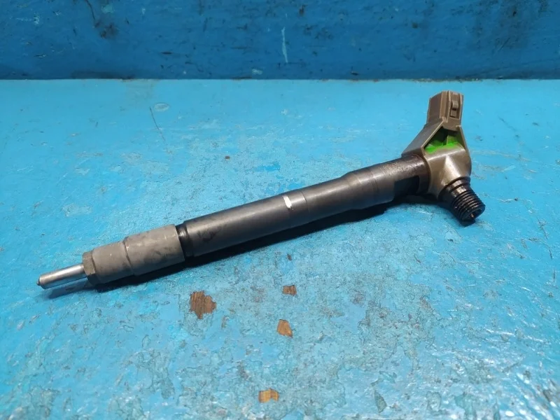 Форсунка топливная Mazda CX-5 2011-2017