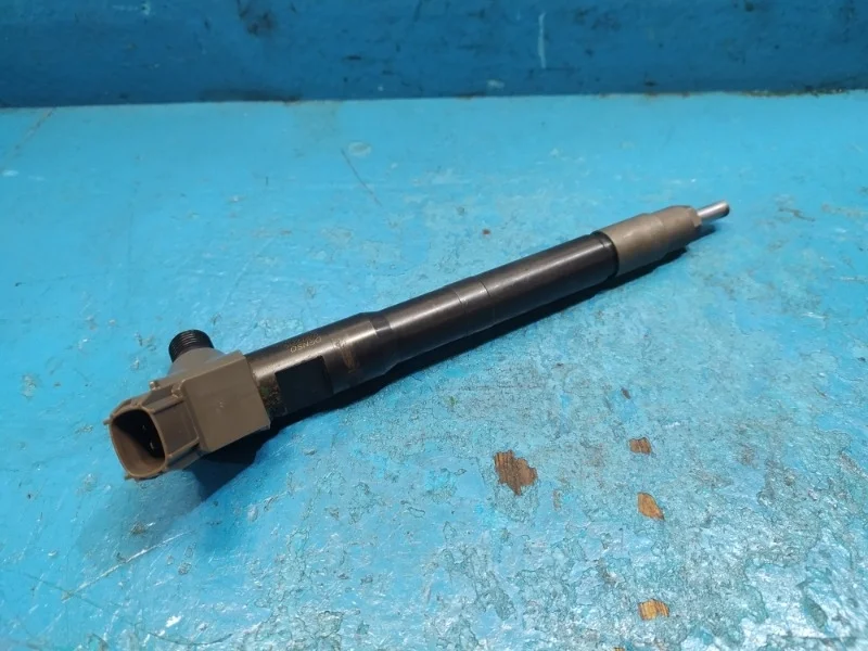 Форсунка топливная Mazda CX-5 2011-2017