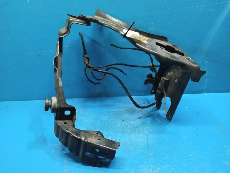 Кронштейн фары Mercedes-Benz -Class 2002-2009 W211