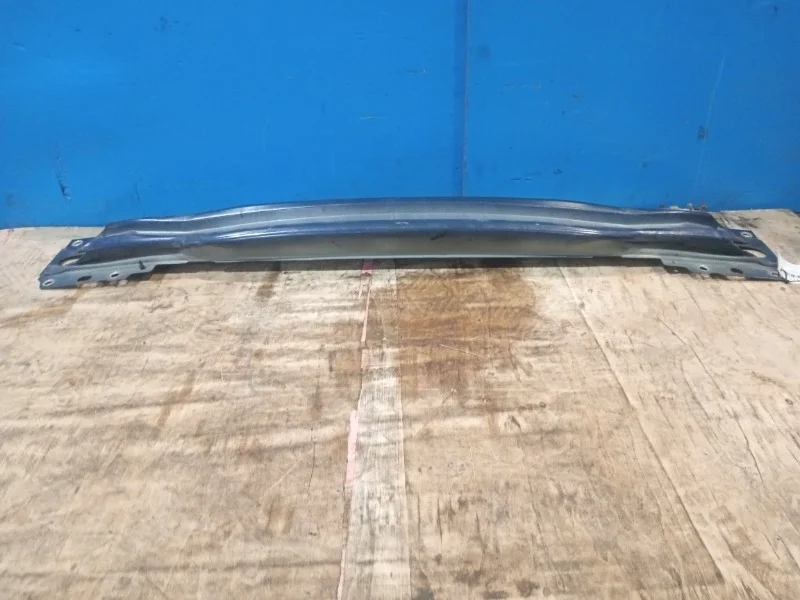 Усилитель бампера Volvo S60 2010-2013