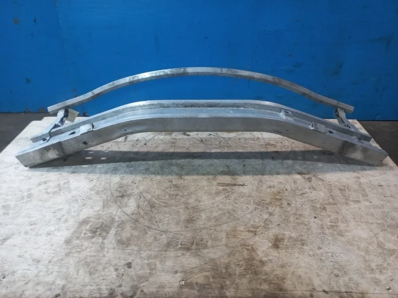 Усилитель бампера Infiniti M 2010-2014