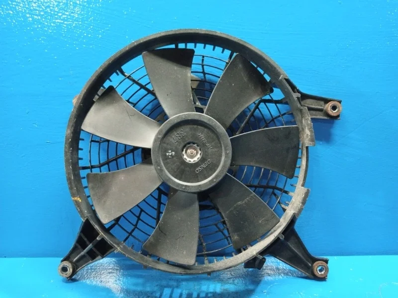 Диффузор радиатора кондиционера в сборе MITSUBISHI Pajero 4 2006-2012