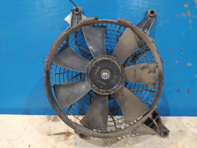 Диффузор радиатора кондиционера в сборе MITSUBISHI Pajero 4, Montero 2006-2015