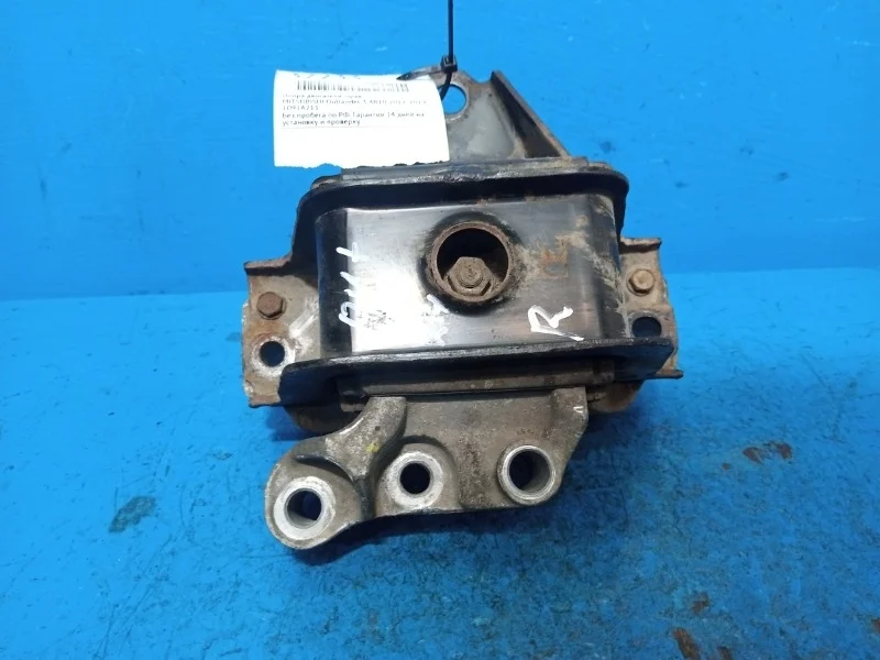 Опора двигателя MITSUBISHI Outlander 3 2012-2019