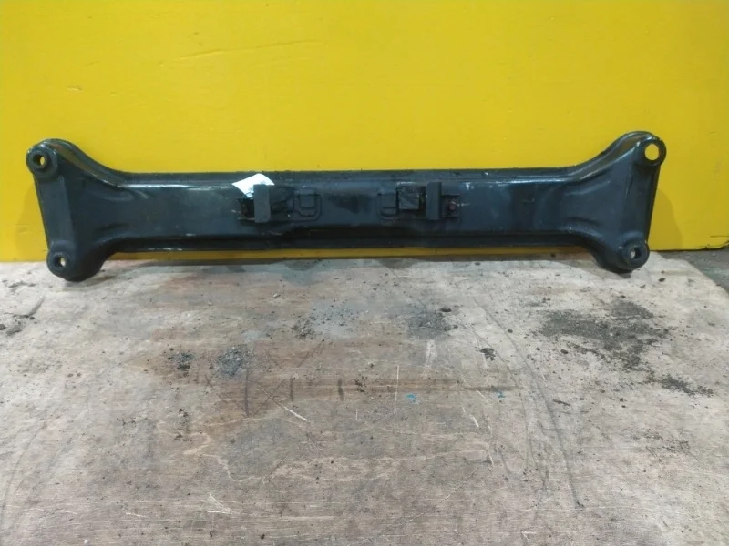 Балка MITSUBISHI Pajero 4 2006-2015