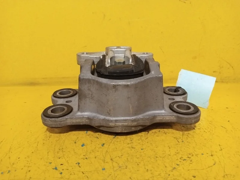 Опора двигателя Volvo S60 2010-2013