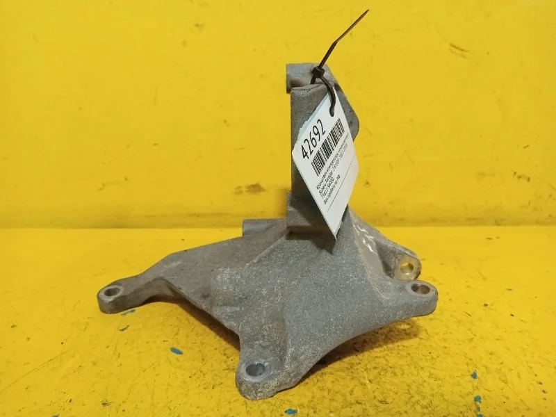 Кронштейн компрессора кондиционера Subaru Forester 2 2002-2008