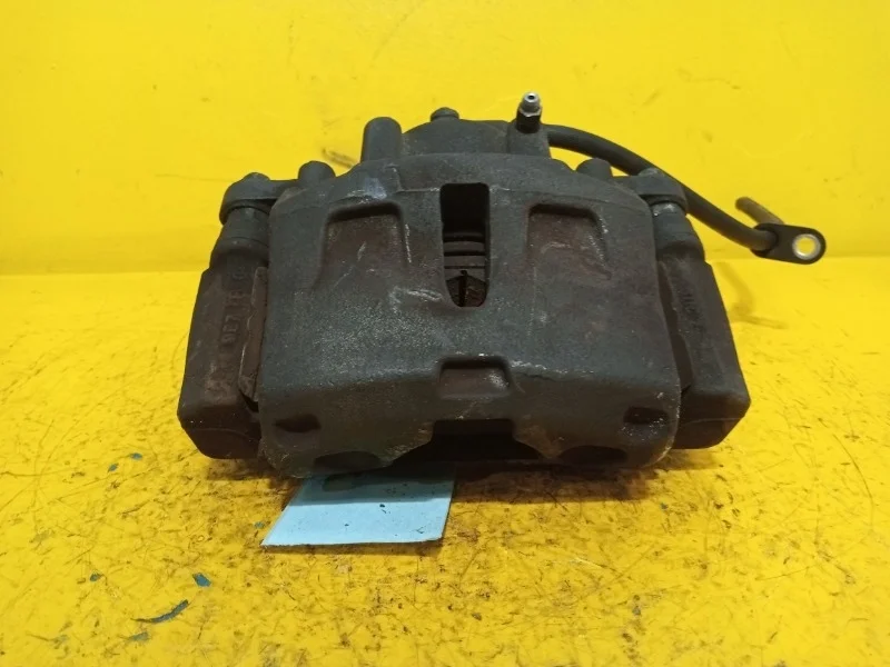 Суппорт тормозной Toyota Camry XV40 2006-2011