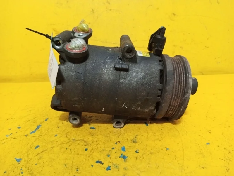 Компрессор кондиционера Ford Focus 2 2005-2011