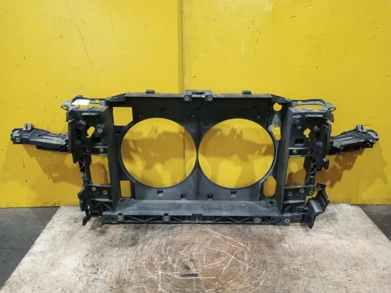 Панель передняя Infiniti M 2010-2013