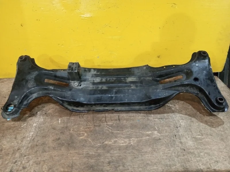 Подрамник Toyota Camry XV30 2000-2005