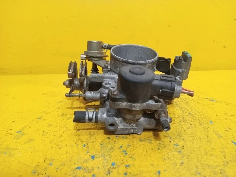 Дроссельная заслонка Nissan Maxima CA33 2000-2007