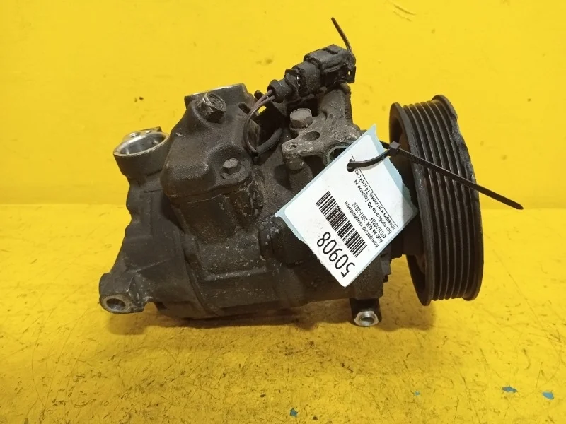Компрессор кондиционера Audi A6 2004-2010