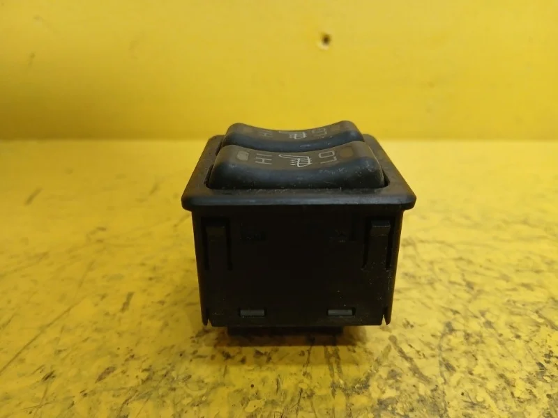 Блок управления подогрева сидений MITSUBISHI Lancer 9 2003-2007