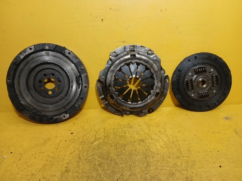 Маховик MITSUBISHI Galant, Grandis, Outlander 1 2003-2010