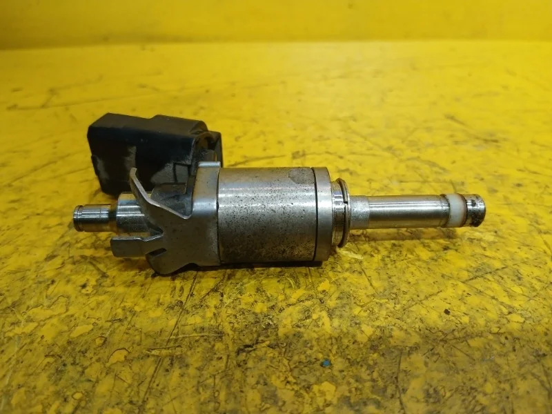 Форсунка топливная Mazda CX-5, 3, 6 2012-2017