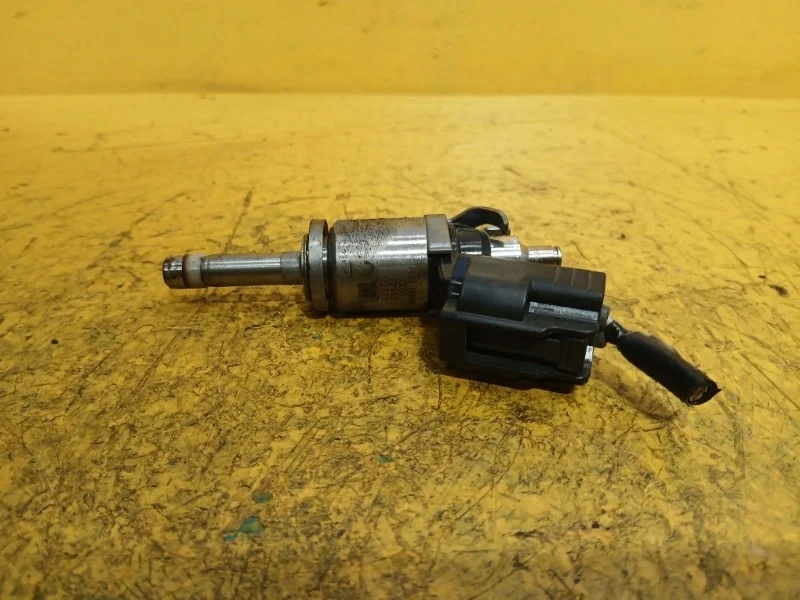 Форсунка топливная Mazda CX-5, 3, 6 2012-2017