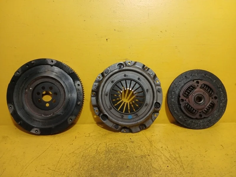 Маховик MITSUBISHI Grandis, Galant, Outlander 1 2003-2010