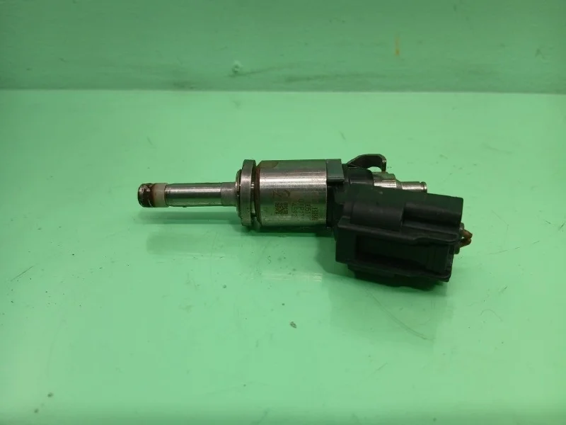 Форсунка топливная Mazda CX-5, 3, 6 2012-2017