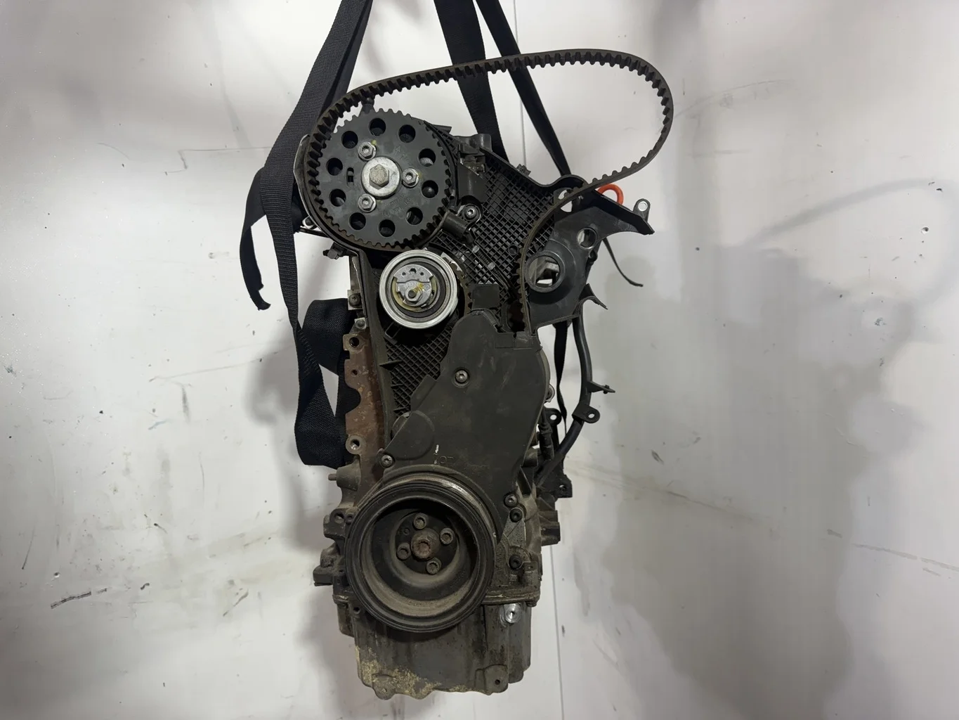 Двигатель CKT  03L105266AM,03L105266DQ,CAA,CAAa,C