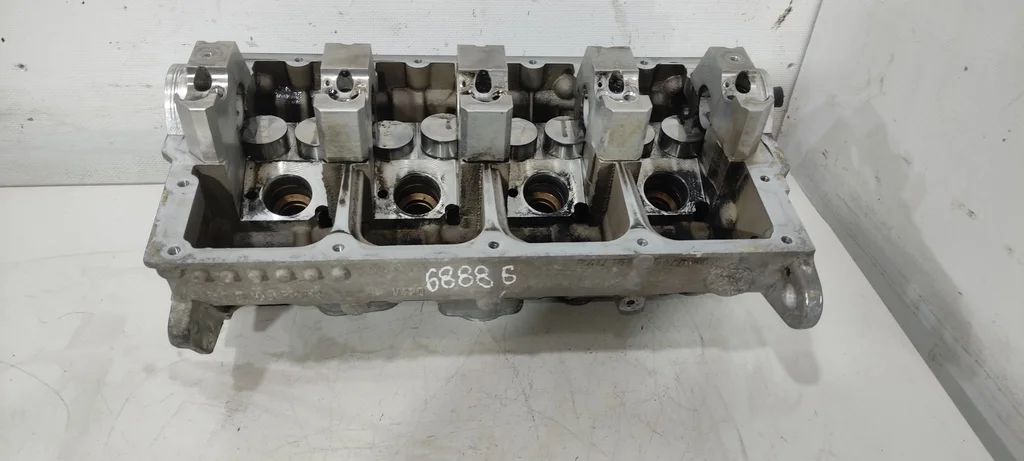Головка блока цилиндров (ГБЦ) BRR  1.9 TDI Volksw