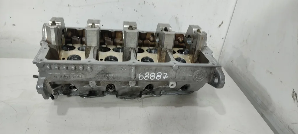 Головка блока цилиндров (ГБЦ) BRR  1.9 TDI Volksw