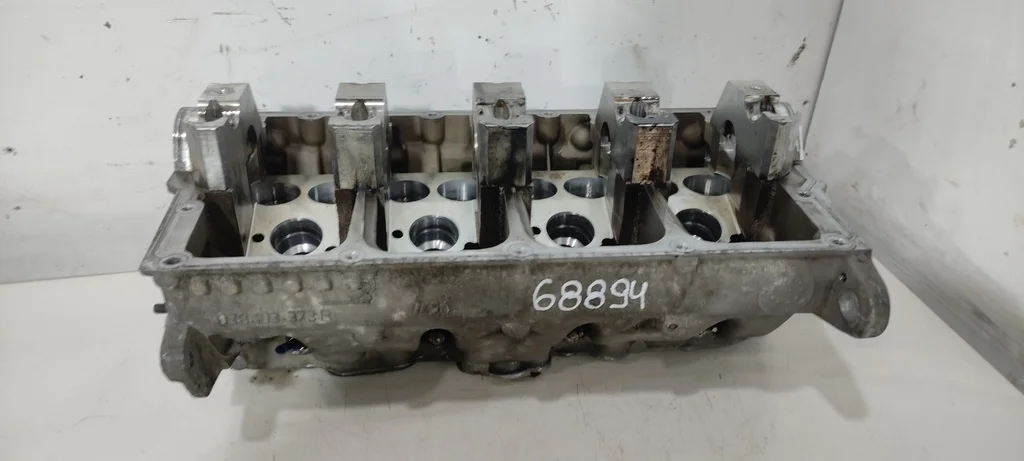 Головка блока цилиндров (ГБЦ) BDJ  2.0 SDI Volksw