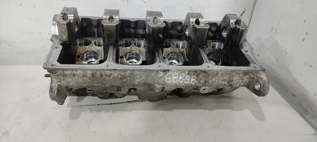 Головка блока цилиндров (ГБЦ) BXE  1.9 TDI Volksw