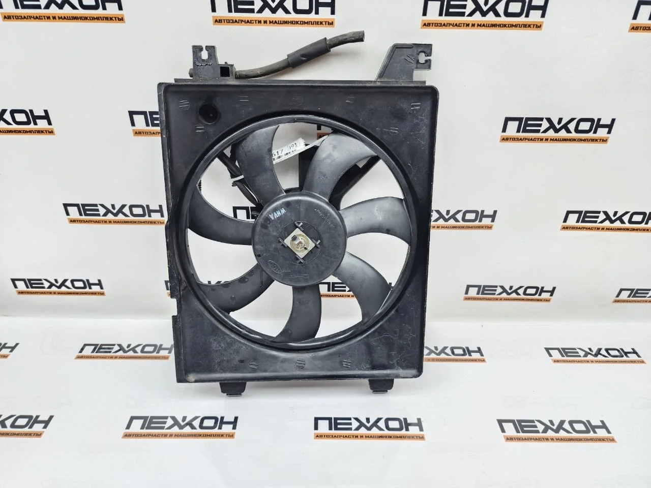 Диффузор вентилятора кондиционера Hyundai Elantra 2002 977302D000 XD 1.6 G4ED