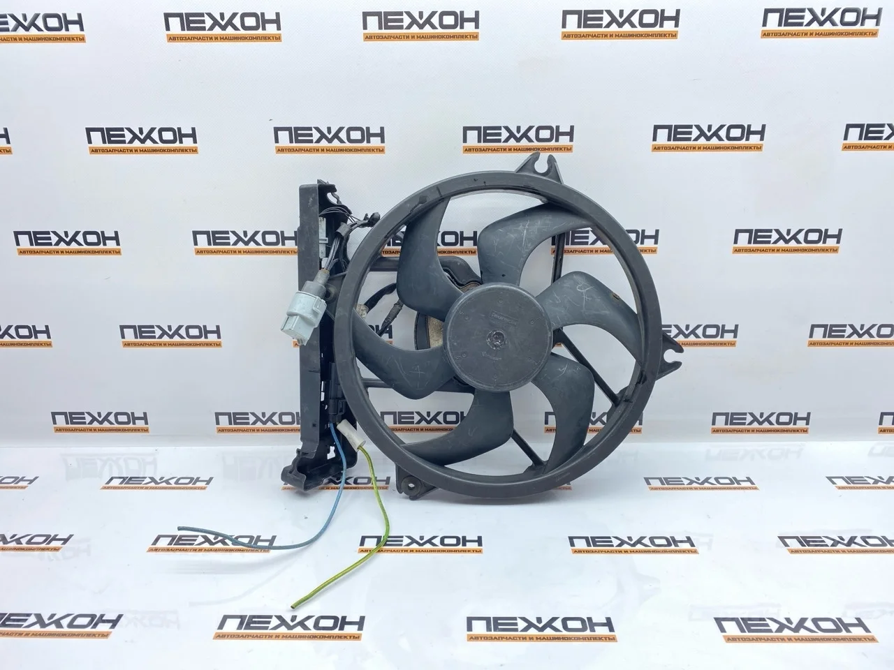 Вентилятор радиатора охлаждения Peugeot 407 2005 1253N5 6D_ 2.0 DW10BTED4