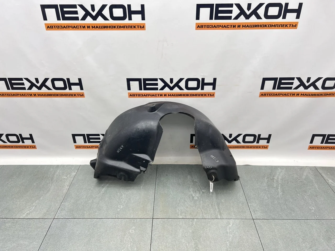 Подкрылок Land Rover Freelander 2007 LR006362 2 2.2 224DT, задний правый