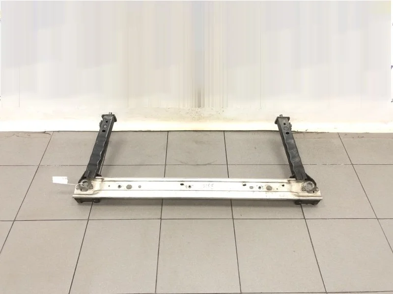 Балка подрадиаторная Renault Megane BN 3