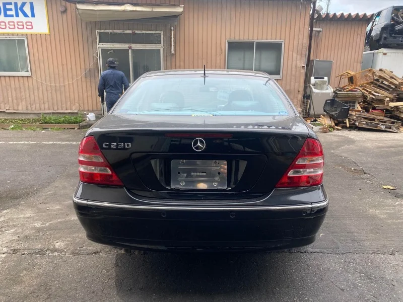 Продажа Mercedes-Benz C class 2.5 (204Hp) (272.920) RWD AT по запчастям