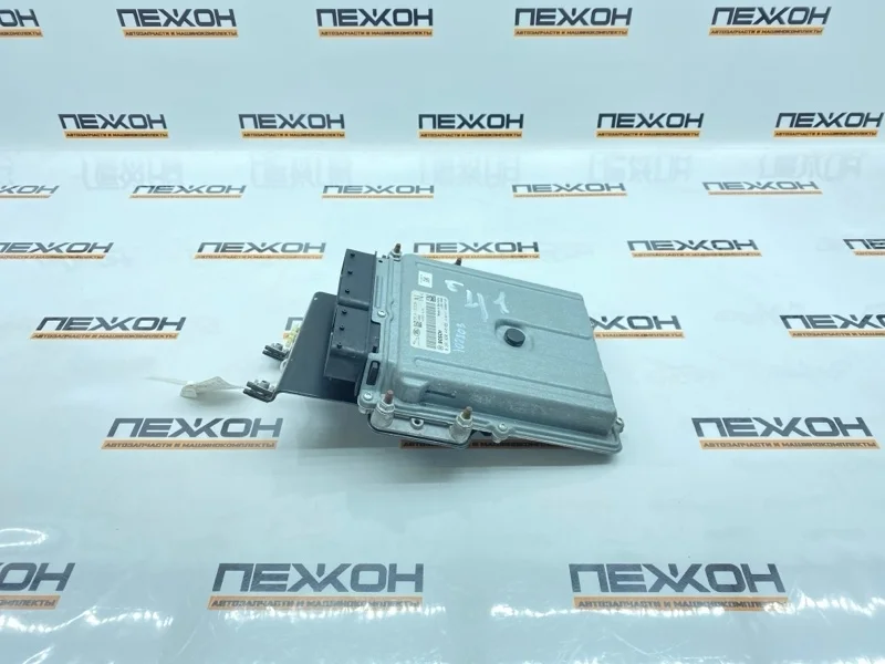 Блок управления двигателем Land Rover Range Rover 2013 LR050995 L405 4.4 448DT