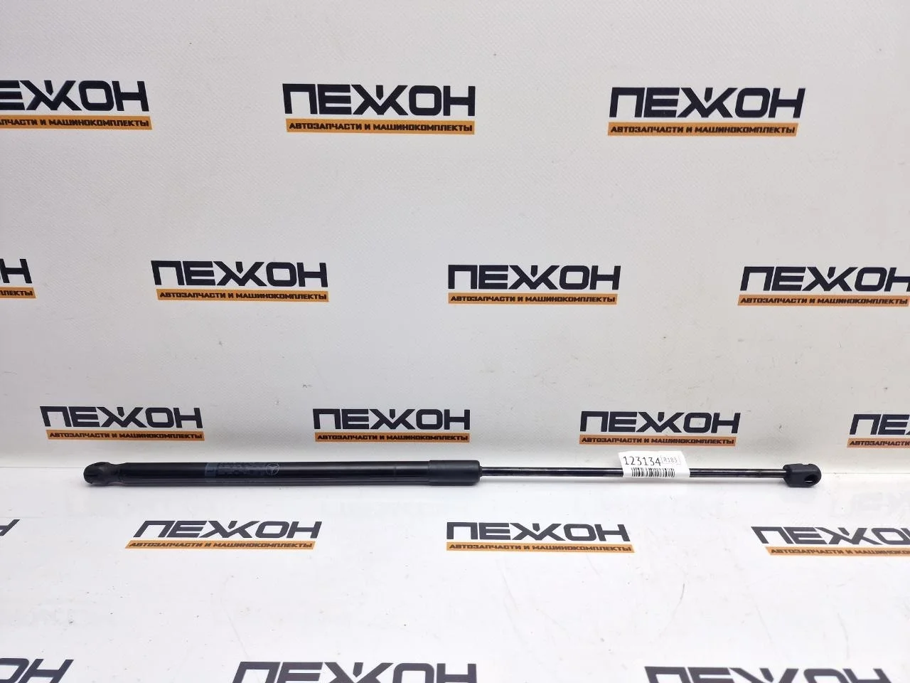 Амортизатор капота Mercedes-Benz Gle-Class 2015 A1669802464 W166 3.0 OM642 (D642826), левый