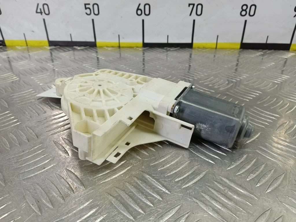 Моторчик стеклоподъёмника LAND ROVER DISCOVERY II