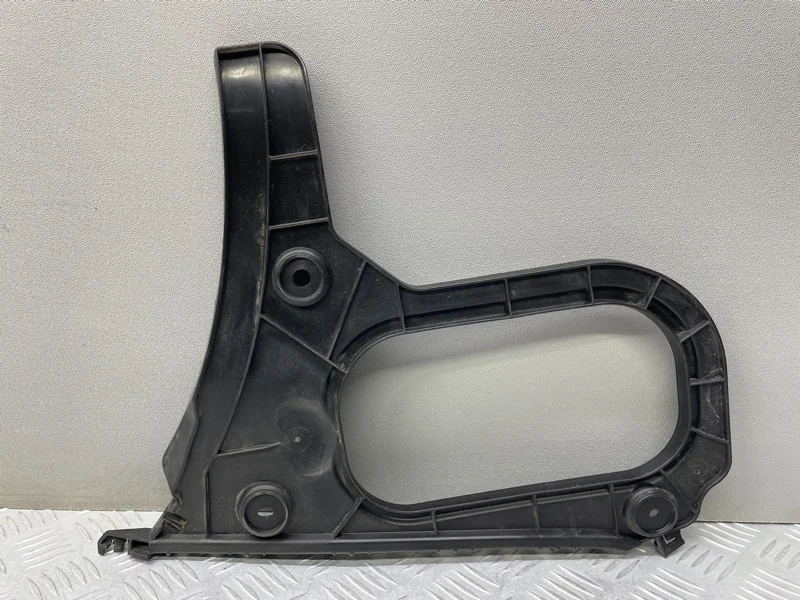 Крепление бампера Audi A3 8V